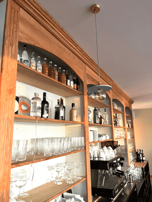 Réalisation à la Richardais d'un bar complet.<br> par Hugo Pauchard - HP Bois Menuiserie - Saint-Malo